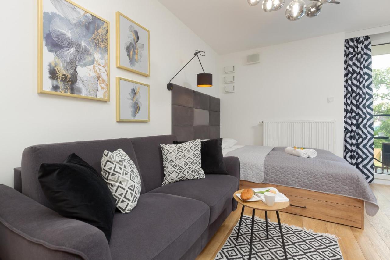 Warsaw Praga Kokoryczki Apartments With Parking By Noclegi Renters Екстер'єр фото