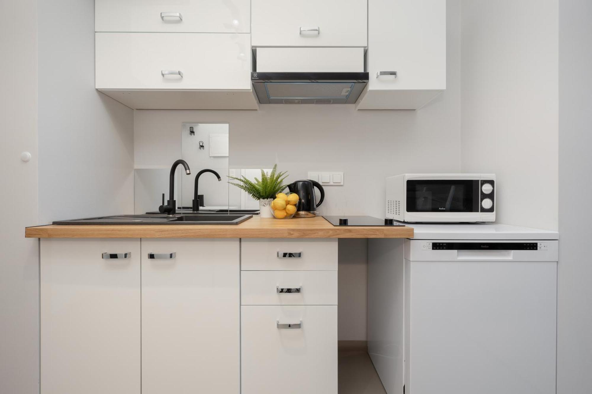 Warsaw Praga Kokoryczki Apartments With Parking By Noclegi Renters Екстер'єр фото